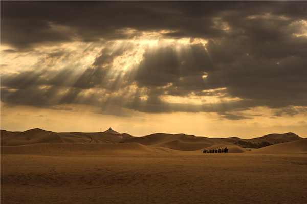 响沙湾,沙漠,度假地,景区,旅游,图片,照片,摄影,内蒙古响沙湾,内蒙古旅游,鄂尔多斯市旅游,莲花酒店,莲花度假酒店,莲沙度假岛,福沙度假岛,悦沙休闲岛,仙沙休闲岛,一粒沙度假村,在线预订,预定,旅行社,AAAAA,5A级旅游景区,库布齐,库布其沙漠,库布其旅游