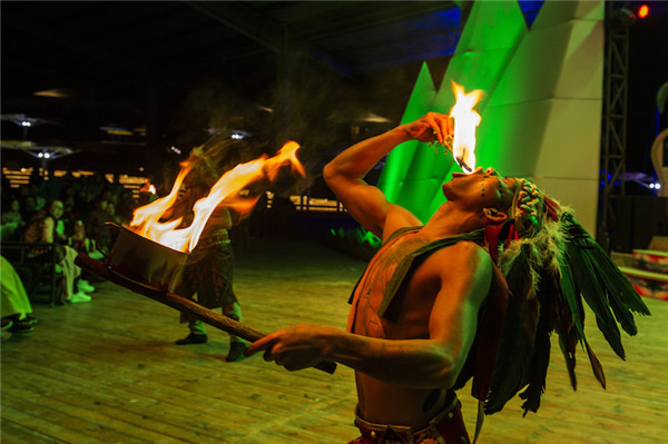 响沙湾,沙漠,度假地,景区,旅游,图片,照片,摄影,内蒙古响沙湾,内蒙古旅游,鄂尔多斯市旅游,莲花酒店,莲花度假酒店,莲沙度假岛,福沙度假岛,悦沙休闲岛,仙沙休闲岛,一粒沙度假村,在线预订,预定,旅行社,AAAAA,5A级旅游景区,库布齐,库布其沙漠,库布其旅游