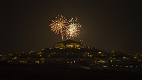 响沙湾,沙漠,度假地,景区,旅游,图片,照片,摄影,内蒙古响沙湾,内蒙古旅游,鄂尔多斯市旅游,莲花酒店,莲花度假酒店,莲沙度假岛,福沙度假岛,悦沙休闲岛,仙沙休闲岛,一粒沙度假村,在线预订,预定,旅行社,AAAAA,5A级旅游景区,库布齐,库布其沙漠,库布其旅游