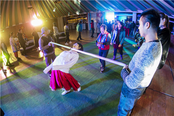 响沙湾,沙漠,度假地,景区,旅游,图片,照片,摄影,内蒙古响沙湾,内蒙古旅游,鄂尔多斯市旅游,莲花酒店,莲花度假酒店,莲沙度假岛,福沙度假岛,悦沙休闲岛,仙沙休闲岛,一粒沙度假村,在线预订,预定,旅行社,AAAAA,5A级旅游景区,库布齐,库布其沙漠,库布其旅游