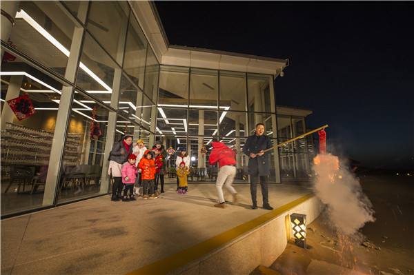 响沙湾,沙漠,度假地,景区,旅游,图片,照片,摄影,内蒙古响沙湾,内蒙古旅游,鄂尔多斯市旅游,莲花酒店,莲花度假酒店,莲沙度假岛,福沙度假岛,悦沙休闲岛,仙沙休闲岛,一粒沙度假村,在线预订,预定,旅行社,AAAAA,5A级旅游景区,库布齐,库布其沙漠,库布其旅游