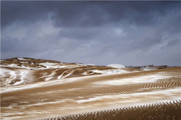 响沙湾,沙漠,度假地,景区,旅游,图片,照片,摄影,内蒙古响沙湾,内蒙古旅游,鄂尔多斯市旅游,莲花酒店,莲花度假酒店,莲沙度假岛,福沙度假岛,悦沙休闲岛,仙沙休闲岛,一粒沙度假村,在线预订,预定,旅行社,AAAAA,5A级旅游景区,库布齐,库布其沙漠,库布其旅游