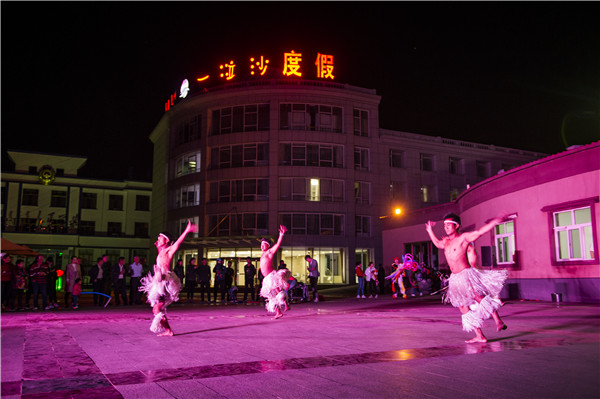 响沙湾,沙漠,度假地,景区,旅游,图片,照片,摄影,内蒙古响沙湾,内蒙古旅游,鄂尔多斯市旅游,莲花酒店,莲花度假酒店,莲沙度假岛,福沙度假岛,悦沙休闲岛,仙沙休闲岛,一粒沙度假村,在线预订,预定,旅行社,AAAAA,5A级旅游景区,库布齐,库布其沙漠,库布其旅游