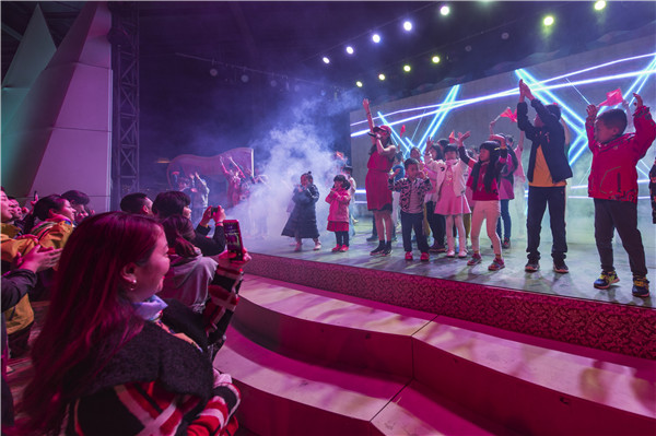 响沙湾,沙漠,度假地,景区,旅游,图片,照片,摄影,内蒙古响沙湾,内蒙古旅游,鄂尔多斯市旅游,莲花酒店,莲花度假酒店,莲沙度假岛,福沙度假岛,悦沙休闲岛,仙沙休闲岛,一粒沙度假村,在线预订,预定,旅行社,AAAAA,5A级旅游景区,库布齐,库布其沙漠,库布其旅游