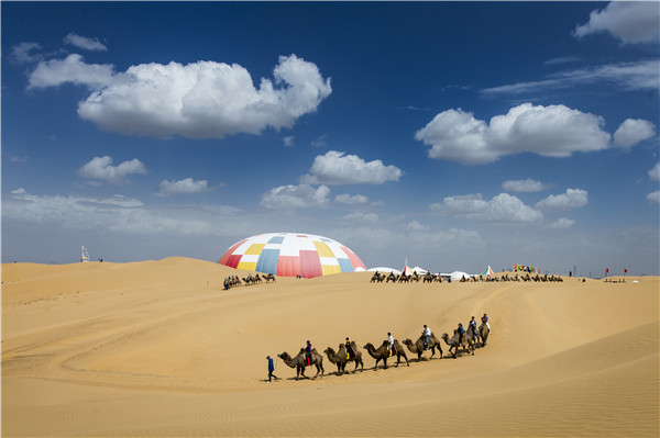 响沙湾,沙漠,度假地,景区,旅游,图片,照片,摄影,内蒙古响沙湾,内蒙古旅游,鄂尔多斯市旅游,莲花酒店,莲花度假酒店,莲沙度假岛,福沙度假岛,悦沙休闲岛,仙沙休闲岛,一粒沙度假村,在线预订,预定,旅行社,AAAAA,5A级旅游景区,库布齐,库布其沙漠,库布其旅游