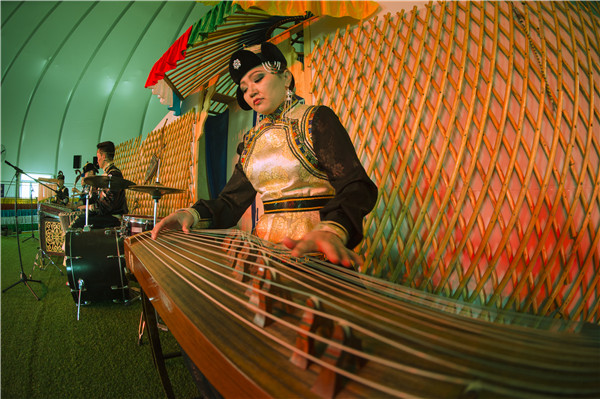 响沙湾,沙漠,度假地,景区,旅游,图片,照片,摄影,内蒙古响沙湾,内蒙古旅游,鄂尔多斯市旅游,莲花酒店,莲花度假酒店,莲沙度假岛,福沙度假岛,悦沙休闲岛,仙沙休闲岛,一粒沙度假村,在线预订,预定,旅行社,AAAAA,5A级旅游景区,库布齐,库布其沙漠,库布其旅游