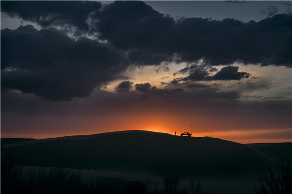 响沙湾,沙漠,度假地,景区,旅游,图片,照片,摄影,内蒙古响沙湾,内蒙古旅游,鄂尔多斯市旅游,莲花酒店,莲花度假酒店,莲沙度假岛,福沙度假岛,悦沙休闲岛,仙沙休闲岛,一粒沙度假村,在线预订,预定,旅行社,AAAAA,5A级旅游景区,库布齐,库布其沙漠,库布其旅游