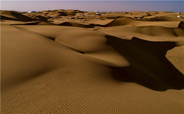 响沙湾,沙漠,度假地,景区,旅游,图片,照片,摄影,内蒙古响沙湾,内蒙古旅游,鄂尔多斯市旅游,莲花酒店,莲花度假酒店,莲沙度假岛,福沙度假岛,悦沙休闲岛,仙沙休闲岛,一粒沙度假村,在线预订,预定,旅行社,AAAAA,5A级旅游景区,库布齐,库布其沙漠,库布其旅游
