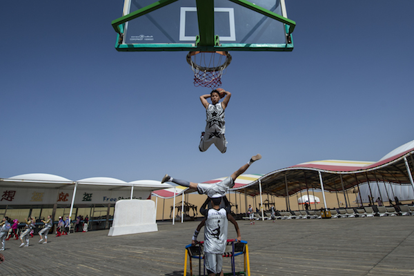 响沙湾,沙漠,度假地,景区,旅游,图片,照片,摄影,内蒙古响沙湾,内蒙古旅游,鄂尔多斯市旅游,莲花酒店,莲花度假酒店,莲沙度假岛,福沙度假岛,悦沙休闲岛,仙沙休闲岛,一粒沙度假村,在线预订,预定,旅行社,AAAAA,5A级旅游景区,库布齐,库布其沙漠,库布其旅游