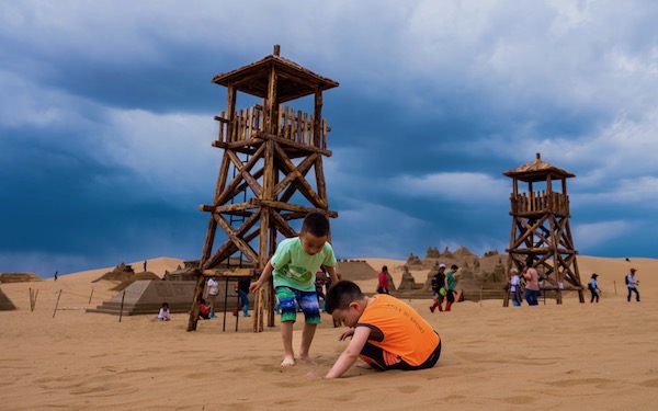 响沙湾,沙漠,度假地,景区,旅游,图片,照片,摄影,内蒙古响沙湾,内蒙古旅游,鄂尔多斯市旅游,莲花酒店,莲花度假酒店,莲沙度假岛,福沙度假岛,悦沙休闲岛,仙沙休闲岛,一粒沙度假村,在线预订,预定,旅行社,AAAAA,5A级旅游景区,库布齐,库布其沙漠,库布其旅游