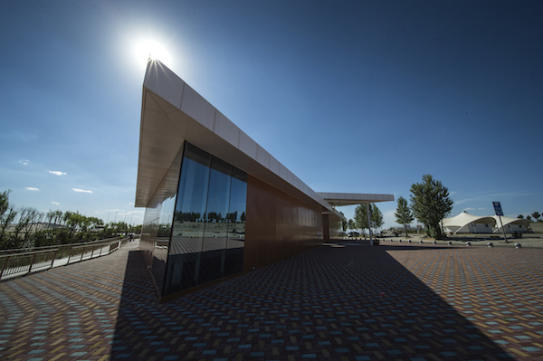 响沙湾,沙漠,度假地,景区,旅游,图片,照片,摄影,内蒙古响沙湾,内蒙古旅游,鄂尔多斯市旅游,莲花酒店,莲花度假酒店,莲沙度假岛,福沙度假岛,悦沙休闲岛,仙沙休闲岛,一粒沙度假村,在线预订,预定,旅行社,AAAAA,5A级旅游景区,库布齐,库布其沙漠,库布其旅游