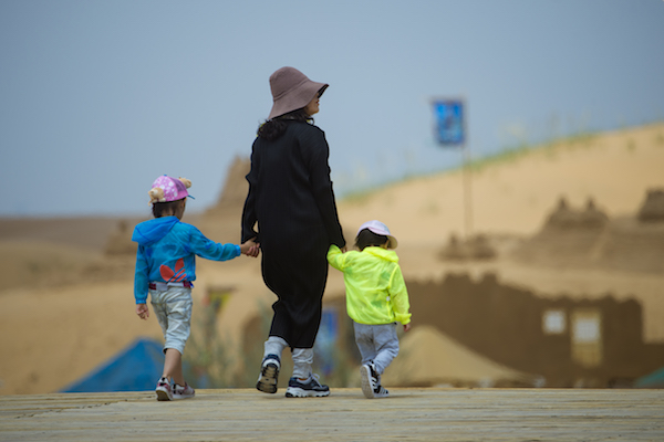 响沙湾,沙漠,度假地,景区,旅游,图片,照片,摄影,内蒙古响沙湾,内蒙古旅游,鄂尔多斯市旅游,莲花酒店,莲花度假酒店,莲沙度假岛,福沙度假岛,悦沙休闲岛,仙沙休闲岛,一粒沙度假村,在线预订,预定,旅行社,AAAAA,5A级旅游景区,库布齐,库布其沙漠,库布其旅游