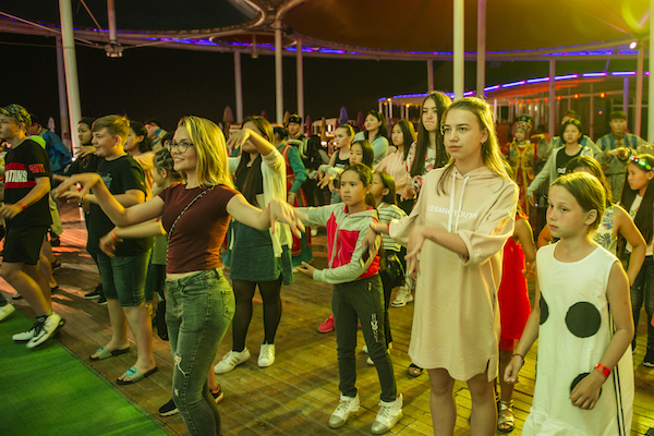 响沙湾,沙漠,度假地,景区,旅游,图片,照片,摄影,内蒙古响沙湾,内蒙古旅游,鄂尔多斯市旅游,莲花酒店,莲花度假酒店,莲沙度假岛,福沙度假岛,悦沙休闲岛,仙沙休闲岛,一粒沙度假村,在线预订,预定,旅行社,AAAAA,5A级旅游景区,库布齐,库布其沙漠,库布其旅游