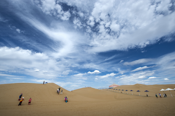 响沙湾,沙漠,度假地,景区,旅游,图片,照片,摄影,内蒙古响沙湾,内蒙古旅游,鄂尔多斯市旅游,莲花酒店,莲花度假酒店,莲沙度假岛,福沙度假岛,悦沙休闲岛,仙沙休闲岛,一粒沙度假村,在线预订,预定,旅行社,AAAAA,5A级旅游景区,库布齐,库布其沙漠,库布其旅游