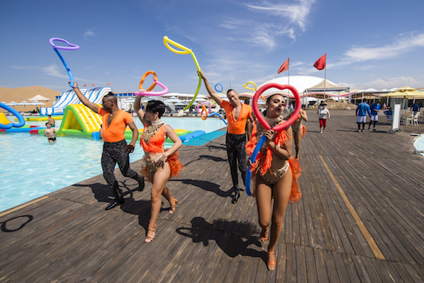 响沙湾,沙漠,度假地,景区,旅游,图片,照片,摄影,内蒙古响沙湾,内蒙古旅游,鄂尔多斯市旅游,莲花酒店,莲花度假酒店,莲沙度假岛,福沙度假岛,悦沙休闲岛,仙沙休闲岛,一粒沙度假村,在线预订,预定,旅行社,AAAAA,5A级旅游景区,库布齐,库布其沙漠,库布其旅游