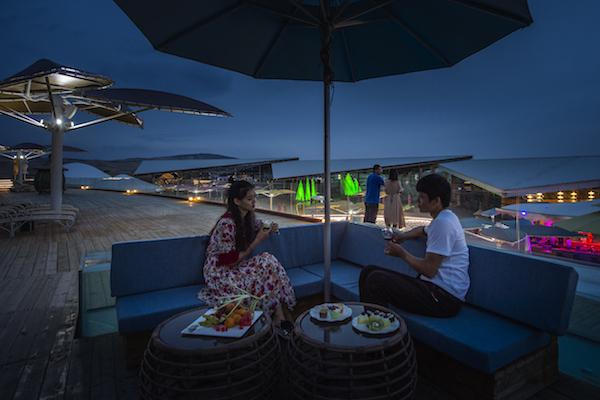 响沙湾,沙漠,度假地,景区,旅游,图片,照片,摄影,内蒙古响沙湾,内蒙古旅游,鄂尔多斯市旅游,莲花酒店,莲花度假酒店,莲沙度假岛,福沙度假岛,悦沙休闲岛,仙沙休闲岛,一粒沙度假村,在线预订,预定,旅行社,AAAAA,5A级旅游景区,库布齐,库布其沙漠,库布其旅游