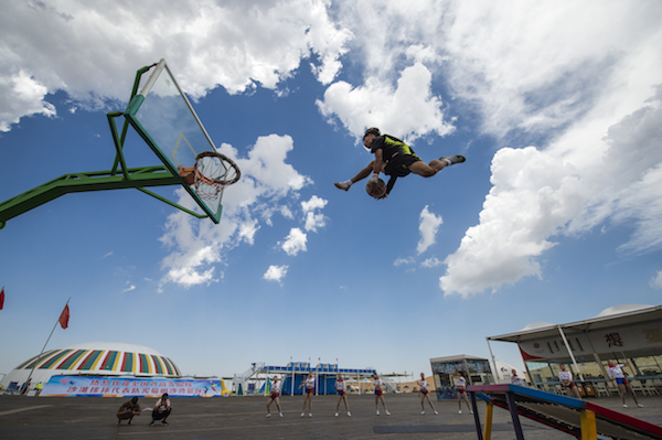 响沙湾,沙漠,度假地,景区,旅游,图片,照片,摄影,内蒙古响沙湾,内蒙古旅游,鄂尔多斯市旅游,莲花酒店,莲花度假酒店,莲沙度假岛,福沙度假岛,悦沙休闲岛,仙沙休闲岛,一粒沙度假村,在线预订,预定,旅行社,AAAAA,5A级旅游景区,库布齐,库布其沙漠,库布其旅游