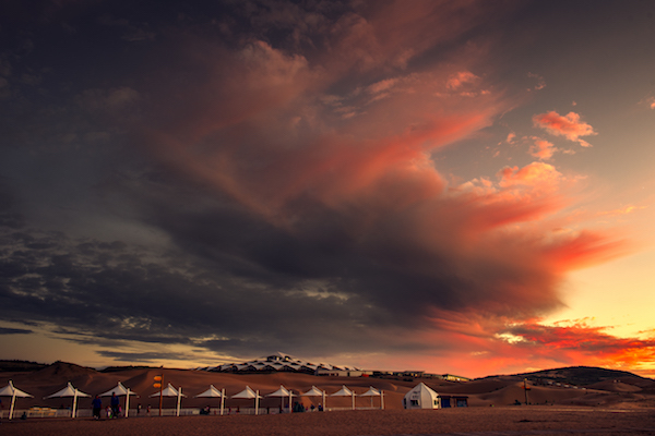 响沙湾,沙漠,度假地,景区,旅游,图片,照片,摄影,内蒙古响沙湾,内蒙古旅游,鄂尔多斯市旅游,莲花酒店,莲花度假酒店,莲沙度假岛,福沙度假岛,悦沙休闲岛,仙沙休闲岛,一粒沙度假村,在线预订,预定,旅行社,AAAAA,5A级旅游景区,库布齐,库布其沙漠,库布其旅游