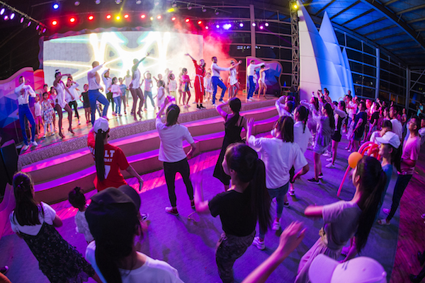 响沙湾,沙漠,度假地,景区,旅游,图片,照片,摄影,内蒙古响沙湾,内蒙古旅游,鄂尔多斯市旅游,莲花酒店,莲花度假酒店,莲沙度假岛,福沙度假岛,悦沙休闲岛,仙沙休闲岛,一粒沙度假村,在线预订,预定,旅行社,AAAAA,5A级旅游景区,库布齐,库布其沙漠,库布其旅游