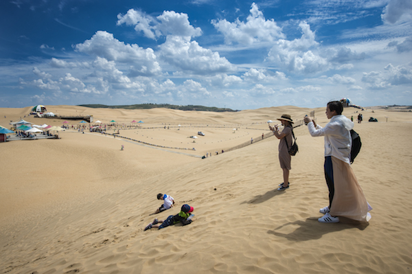 响沙湾,沙漠,度假地,景区,旅游,图片,照片,摄影,内蒙古响沙湾,内蒙古旅游,鄂尔多斯市旅游,莲花酒店,莲花度假酒店,莲沙度假岛,福沙度假岛,悦沙休闲岛,仙沙休闲岛,一粒沙度假村,在线预订,预定,旅行社,AAAAA,5A级旅游景区,库布齐,库布其沙漠,库布其旅游