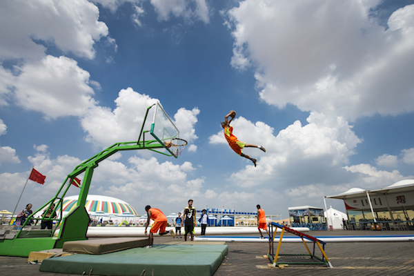 响沙湾,沙漠,度假地,景区,旅游,图片,照片,摄影,内蒙古响沙湾,内蒙古旅游,鄂尔多斯市旅游,莲花酒店,莲花度假酒店,莲沙度假岛,福沙度假岛,悦沙休闲岛,仙沙休闲岛,一粒沙度假村,在线预订,预定,旅行社,AAAAA,5A级旅游景区,库布齐,库布其沙漠,库布其旅游