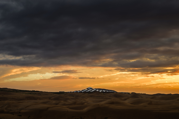 响沙湾,沙漠,度假地,景区,旅游,图片,照片,摄影,内蒙古响沙湾,内蒙古旅游,鄂尔多斯市旅游,莲花酒店,莲花度假酒店,莲沙度假岛,福沙度假岛,悦沙休闲岛,仙沙休闲岛,一粒沙度假村,在线预订,预定,旅行社,AAAAA,5A级旅游景区,库布齐,库布其沙漠,库布其旅游