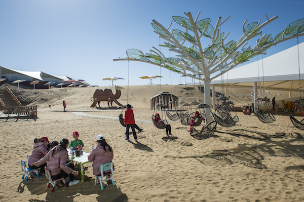 响沙湾,沙漠,度假地,景区,旅游,图片,照片,摄影,内蒙古响沙湾,内蒙古旅游,鄂尔多斯市旅游,莲花酒店,莲花度假酒店,莲沙度假岛,福沙度假岛,悦沙休闲岛,仙沙休闲岛,一粒沙度假村,在线预订,预定,旅行社,AAAAA,5A级旅游景区,库布齐,库布其沙漠,库布其旅游