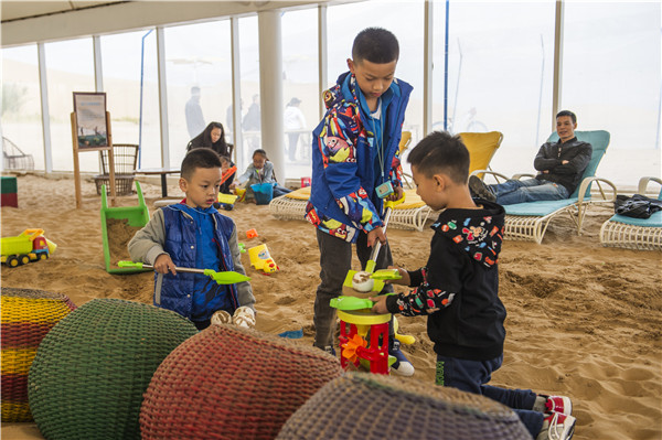 响沙湾,沙漠,度假地,景区,旅游,图片,照片,摄影,内蒙古响沙湾,内蒙古旅游,鄂尔多斯市旅游,莲花酒店,莲花度假酒店,莲沙度假岛,福沙度假岛,悦沙休闲岛,仙沙休闲岛,一粒沙度假村,在线预订,预定,旅行社,AAAAA,5A级旅游景区,库布齐,库布其沙漠,库布其旅游