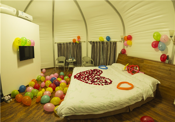 响沙湾,沙漠,度假地,景区,旅游,图片,照片,摄影,内蒙古响沙湾,内蒙古旅游,鄂尔多斯市旅游,莲花酒店,莲花度假酒店,莲沙度假岛,福沙度假岛,悦沙休闲岛,仙沙休闲岛,一粒沙度假村,在线预订,预定,旅行社,AAAAA,5A级旅游景区,库布齐,库布其沙漠,库布其旅游