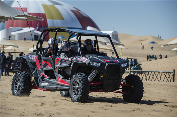 响沙湾,沙漠,度假地,景区,旅游,图片,照片,摄影,内蒙古响沙湾,内蒙古旅游,鄂尔多斯市旅游,莲花酒店,莲花度假酒店,莲沙度假岛,福沙度假岛,悦沙休闲岛,仙沙休闲岛,一粒沙度假村,在线预订,预定,旅行社,AAAAA,5A级旅游景区,库布齐,库布其沙漠,库布其旅游