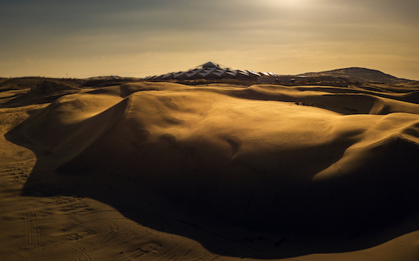 响沙湾,沙漠,度假地,景区,旅游,图片,照片,摄影,内蒙古响沙湾,内蒙古旅游,鄂尔多斯市旅游,莲花酒店,莲花度假酒店,莲沙度假岛,福沙度假岛,悦沙休闲岛,仙沙休闲岛,一粒沙度假村,在线预订,预定,旅行社,AAAAA,5A级旅游景区,库布齐,库布其沙漠,库布其旅游