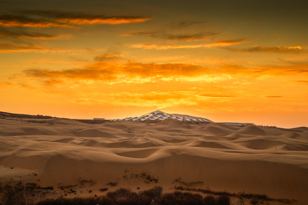 响沙湾,沙漠,度假地,景区,旅游,图片,照片,摄影,内蒙古响沙湾,内蒙古旅游,鄂尔多斯市旅游,莲花酒店,莲花度假酒店,莲沙度假岛,福沙度假岛,悦沙休闲岛,仙沙休闲岛,一粒沙度假村,在线预订,预定,旅行社,AAAAA,5A级旅游景区,库布齐,库布其沙漠,库布其旅游