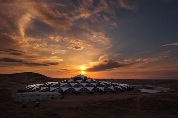 响沙湾,沙漠,度假地,景区,旅游,图片,照片,摄影,内蒙古响沙湾,内蒙古旅游,鄂尔多斯市旅游,莲花酒店,莲花度假酒店,莲沙度假岛,福沙度假岛,悦沙休闲岛,仙沙休闲岛,一粒沙度假村,在线预订,预定,旅行社,AAAAA,5A级旅游景区,库布齐,库布其沙漠,库布其旅游