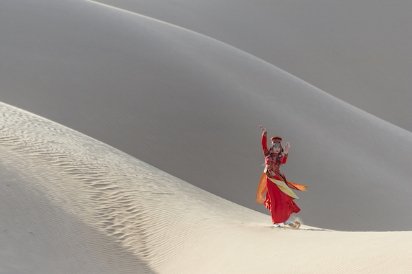 响沙湾,沙漠,度假地,景区,旅游,图片,照片,摄影,内蒙古响沙湾,内蒙古旅游,鄂尔多斯市旅游,莲花酒店,莲花度假酒店,莲沙度假岛,福沙度假岛,悦沙休闲岛,仙沙休闲岛,一粒沙度假村,在线预订,预定,旅行社,AAAAA,5A级旅游景区,库布齐,库布其沙漠,库布其旅游