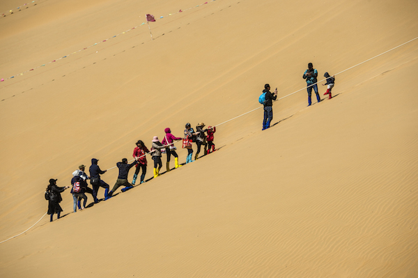 响沙湾,沙漠,度假地,景区,旅游,图片,照片,摄影,内蒙古响沙湾,内蒙古旅游,鄂尔多斯市旅游,莲花酒店,莲花度假酒店,莲沙度假岛,福沙度假岛,悦沙休闲岛,仙沙休闲岛,一粒沙度假村,在线预订,预定,旅行社,AAAAA,5A级旅游景区,库布齐,库布其沙漠,库布其旅游