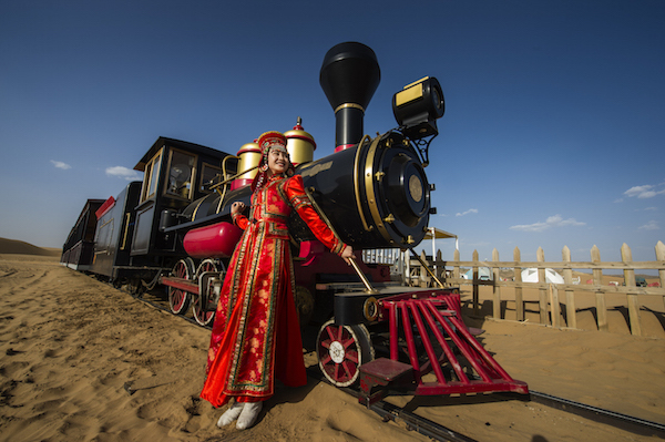 响沙湾,沙漠,度假地,景区,旅游,图片,照片,摄影,内蒙古响沙湾,内蒙古旅游,鄂尔多斯市旅游,莲花酒店,莲花度假酒店,莲沙度假岛,福沙度假岛,悦沙休闲岛,仙沙休闲岛,一粒沙度假村,在线预订,预定,旅行社,AAAAA,5A级旅游景区,库布齐,库布其沙漠,库布其旅游