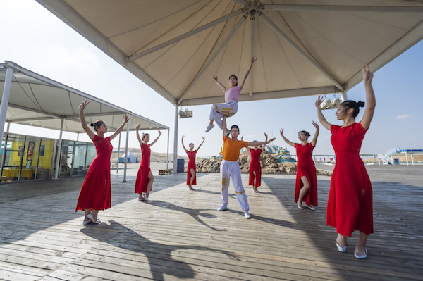 响沙湾,沙漠,度假地,景区,旅游,图片,照片,摄影,内蒙古响沙湾,内蒙古旅游,鄂尔多斯市旅游,莲花酒店,莲花度假酒店,莲沙度假岛,福沙度假岛,悦沙休闲岛,仙沙休闲岛,一粒沙度假村,在线预订,预定,旅行社,AAAAA,5A级旅游景区,库布齐,库布其沙漠,库布其旅游