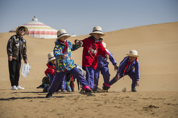 响沙湾,沙漠,度假地,景区,旅游,图片,照片,摄影,内蒙古响沙湾,内蒙古旅游,鄂尔多斯市旅游,莲花酒店,莲花度假酒店,莲沙度假岛,福沙度假岛,悦沙休闲岛,仙沙休闲岛,一粒沙度假村,在线预订,预定,旅行社,AAAAA,5A级旅游景区,库布齐,库布其沙漠,库布其旅游