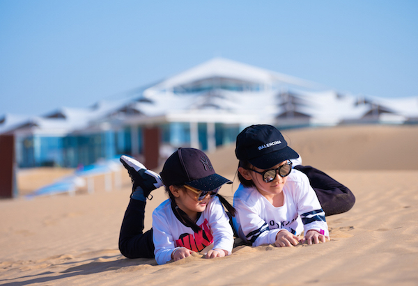 响沙湾,沙漠,度假地,景区,旅游,图片,照片,摄影,内蒙古响沙湾,内蒙古旅游,鄂尔多斯市旅游,莲花酒店,莲花度假酒店,莲沙度假岛,福沙度假岛,悦沙休闲岛,仙沙休闲岛,一粒沙度假村,在线预订,预定,旅行社,AAAAA,5A级旅游景区,库布齐,库布其沙漠,库布其旅游