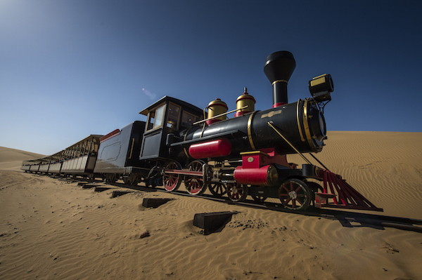 响沙湾,沙漠,度假地,景区,旅游,图片,照片,摄影,内蒙古响沙湾,内蒙古旅游,鄂尔多斯市旅游,莲花酒店,莲花度假酒店,莲沙度假岛,福沙度假岛,悦沙休闲岛,仙沙休闲岛,一粒沙度假村,在线预订,预定,旅行社,AAAAA,5A级旅游景区,库布齐,库布其沙漠,库布其旅游