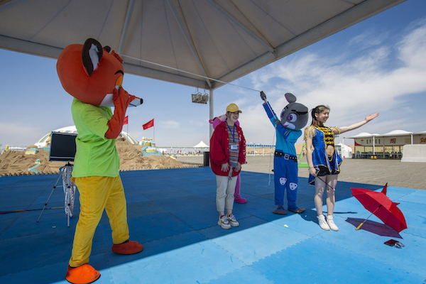 响沙湾,沙漠,度假地,景区,旅游,图片,照片,摄影,内蒙古响沙湾,内蒙古旅游,鄂尔多斯市旅游,莲花酒店,莲花度假酒店,莲沙度假岛,福沙度假岛,悦沙休闲岛,仙沙休闲岛,一粒沙度假村,在线预订,预定,旅行社,AAAAA,5A级旅游景区,库布齐,库布其沙漠,库布其旅游