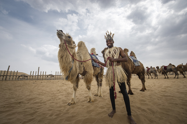 响沙湾,沙漠,度假地,景区,旅游,图片,照片,摄影,内蒙古响沙湾,内蒙古旅游,鄂尔多斯市旅游,莲花酒店,莲花度假酒店,莲沙度假岛,福沙度假岛,悦沙休闲岛,仙沙休闲岛,一粒沙度假村,在线预订,预定,旅行社,AAAAA,5A级旅游景区,库布齐,库布其沙漠,库布其旅游