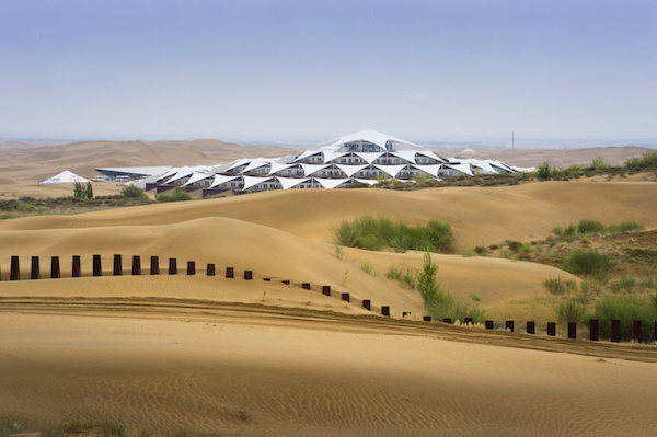 响沙湾,沙漠,度假地,景区,旅游,图片,照片,摄影,内蒙古响沙湾,内蒙古旅游,鄂尔多斯市旅游,莲花酒店,莲花度假酒店,莲沙度假岛,福沙度假岛,悦沙休闲岛,仙沙休闲岛,一粒沙度假村,在线预订,预定,旅行社,AAAAA,5A级旅游景区,库布齐,库布其沙漠,库布其旅游