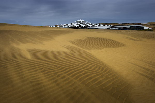 响沙湾,沙漠,度假地,景区,旅游,图片,照片,摄影,内蒙古响沙湾,内蒙古旅游,鄂尔多斯市旅游,莲花酒店,莲花度假酒店,莲沙度假岛,福沙度假岛,悦沙休闲岛,仙沙休闲岛,一粒沙度假村,在线预订,预定,旅行社,AAAAA,5A级旅游景区,库布齐,库布其沙漠,库布其旅游