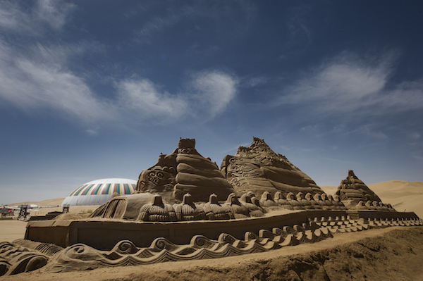 响沙湾,沙漠,度假地,景区,旅游,图片,照片,摄影,内蒙古响沙湾,内蒙古旅游,鄂尔多斯市旅游,莲花酒店,莲花度假酒店,莲沙度假岛,福沙度假岛,悦沙休闲岛,仙沙休闲岛,一粒沙度假村,在线预订,预定,旅行社,AAAAA,5A级旅游景区,库布齐,库布其沙漠,库布其旅游