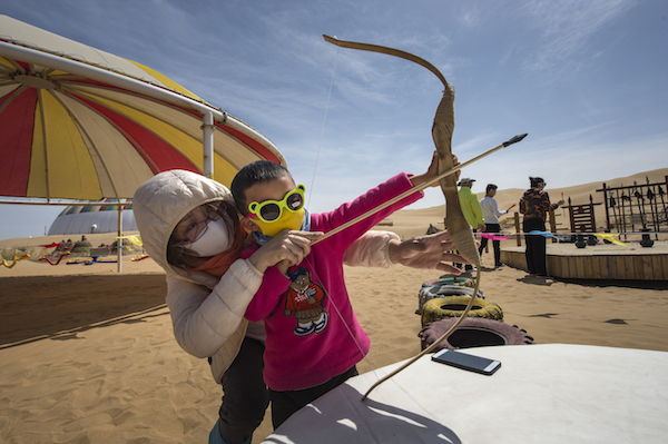 响沙湾,沙漠,度假地,景区,旅游,图片,照片,摄影,内蒙古响沙湾,内蒙古旅游,鄂尔多斯市旅游,莲花酒店,莲花度假酒店,莲沙度假岛,福沙度假岛,悦沙休闲岛,仙沙休闲岛,一粒沙度假村,在线预订,预定,旅行社,AAAAA,5A级旅游景区,库布齐,库布其沙漠,库布其旅游
