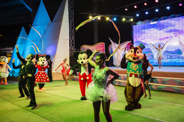 响沙湾,沙漠,度假地,景区,旅游,图片,照片,摄影,内蒙古响沙湾,内蒙古旅游,鄂尔多斯市旅游,莲花酒店,莲花度假酒店,莲沙度假岛,福沙度假岛,悦沙休闲岛,仙沙休闲岛,一粒沙度假村,在线预订,预定,旅行社,AAAAA,5A级旅游景区,库布齐,库布其沙漠,库布其旅游