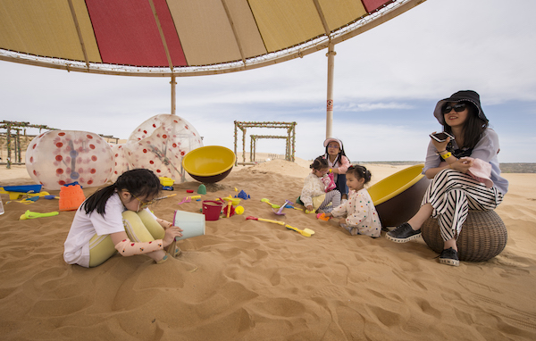 响沙湾,沙漠,度假地,景区,旅游,图片,照片,摄影,内蒙古响沙湾,内蒙古旅游,鄂尔多斯市旅游,莲花酒店,莲花度假酒店,莲沙度假岛,福沙度假岛,悦沙休闲岛,仙沙休闲岛,一粒沙度假村,在线预订,预定,旅行社,AAAAA,5A级旅游景区,库布齐,库布其沙漠,库布其旅游