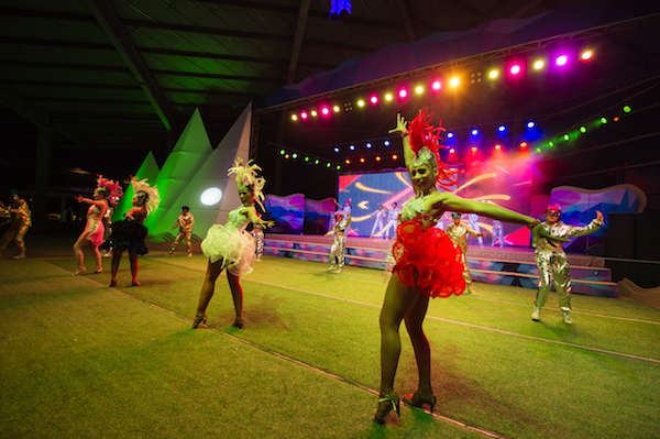 响沙湾,沙漠,度假地,景区,旅游,图片,照片,摄影,内蒙古响沙湾,内蒙古旅游,鄂尔多斯市旅游,莲花酒店,莲花度假酒店,莲沙度假岛,福沙度假岛,悦沙休闲岛,仙沙休闲岛,一粒沙度假村,在线预订,预定,旅行社,AAAAA,5A级旅游景区,库布齐,库布其沙漠,库布其旅游