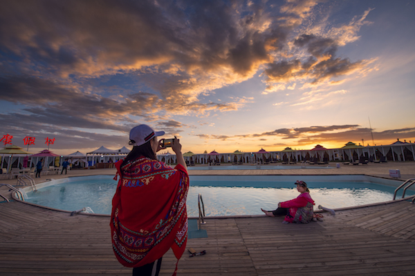 响沙湾,沙漠,度假地,景区,旅游,图片,照片,摄影,内蒙古响沙湾,内蒙古旅游,鄂尔多斯市旅游,莲花酒店,莲花度假酒店,莲沙度假岛,福沙度假岛,悦沙休闲岛,仙沙休闲岛,一粒沙度假村,在线预订,预定,旅行社,AAAAA,5A级旅游景区,库布齐,库布其沙漠,库布其旅游